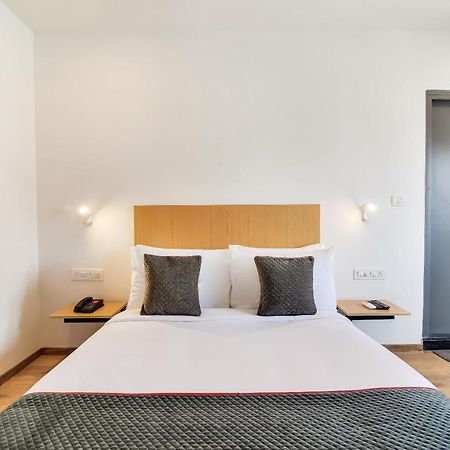 Oyo Townhouse 238 Ulsoor Hotel Bangalore Bagian luar foto