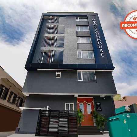 Oyo Townhouse 238 Ulsoor Hotel Bangalore Bagian luar foto