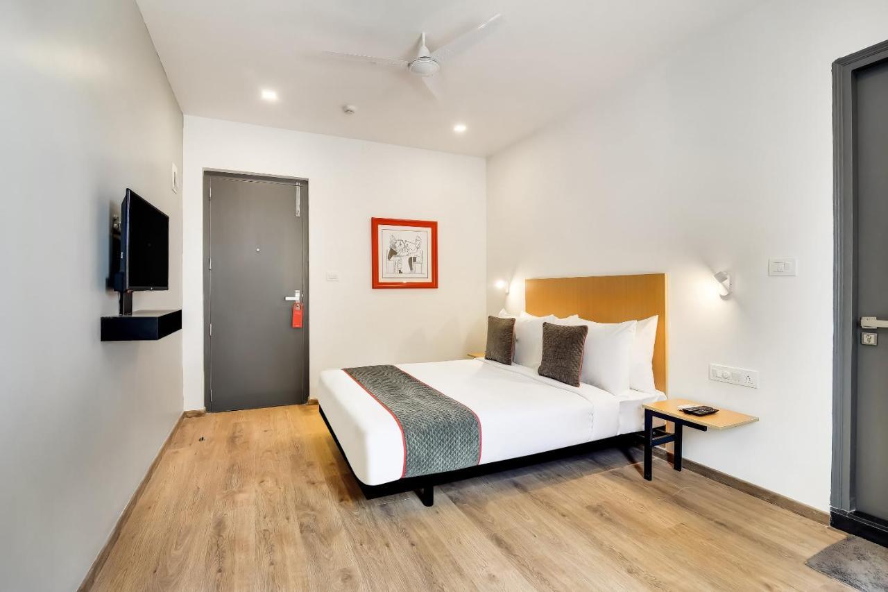 Oyo Townhouse 238 Ulsoor Hotel Bangalore Bagian luar foto